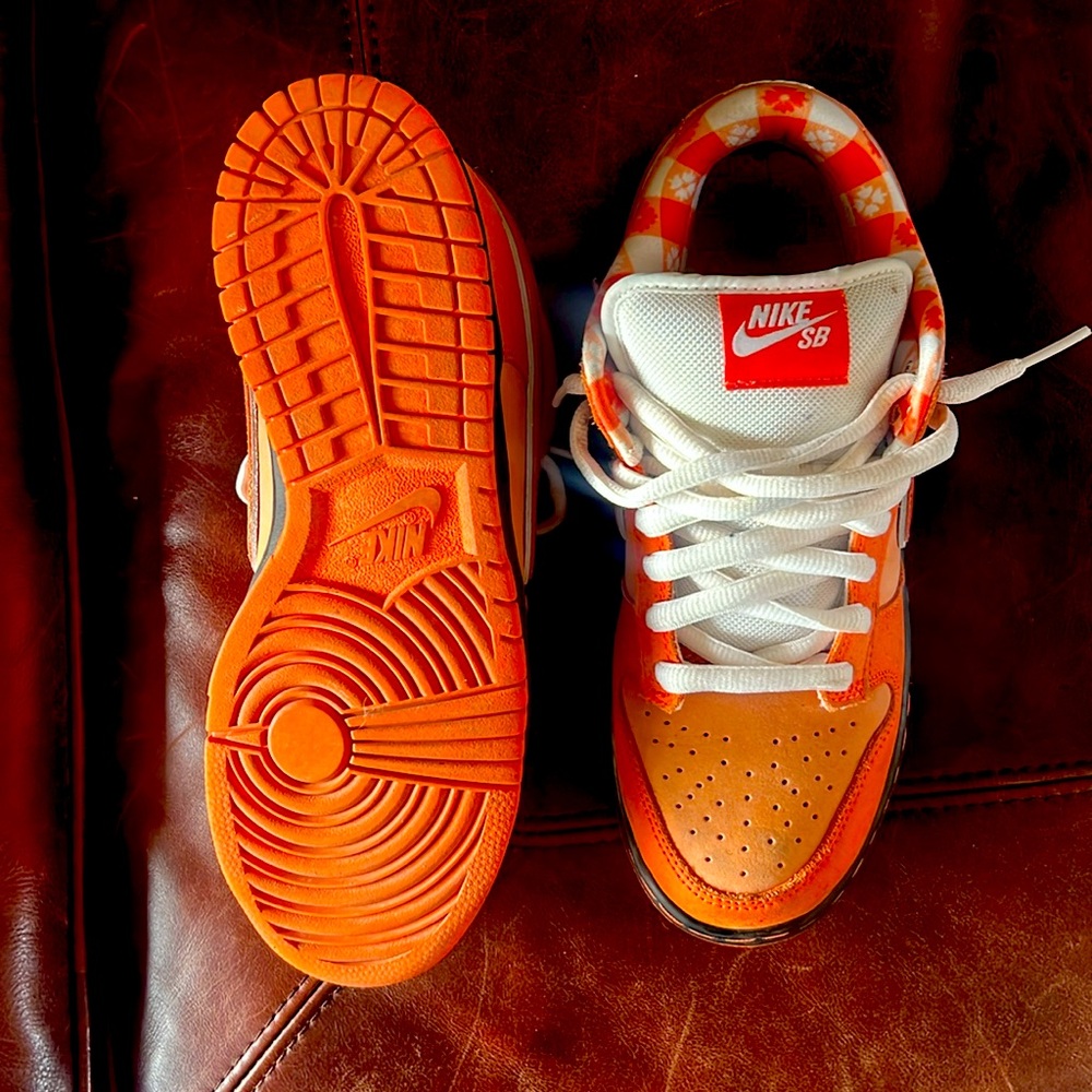 Nike Orange Lobsters, minimal wear men’s size